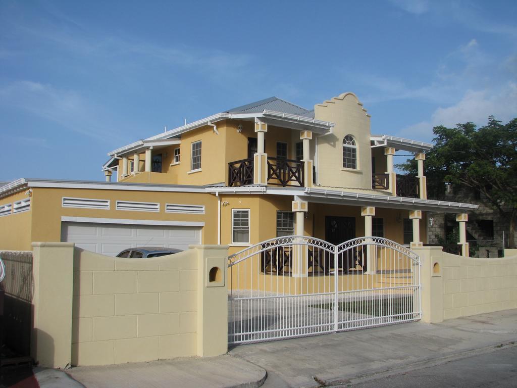 Apartments In Maya'S Bajan Villas Christ Church Exterior foto