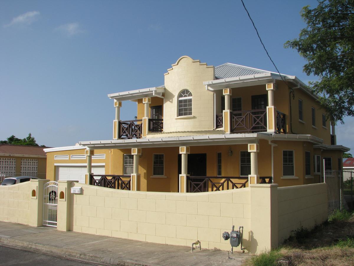 Apartments In Maya'S Bajan Villas Christ Church Exterior foto